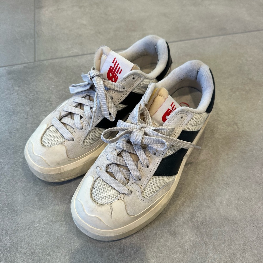 New Balance Cream and Black Casual Sneakers